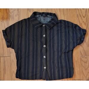 Milk & Honey Juniors Size Sm Crop Top Short Sleeve Button Up